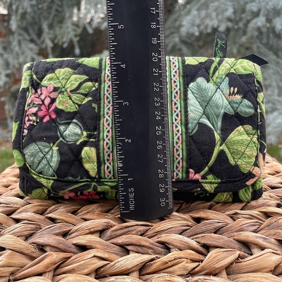 Vera Bradley "Botanical" Tropical Wallet. - Picture 7 of 8